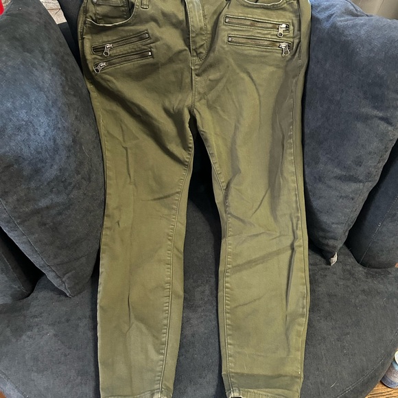 Torrid skinny super soft capris - Picture 2 of 4